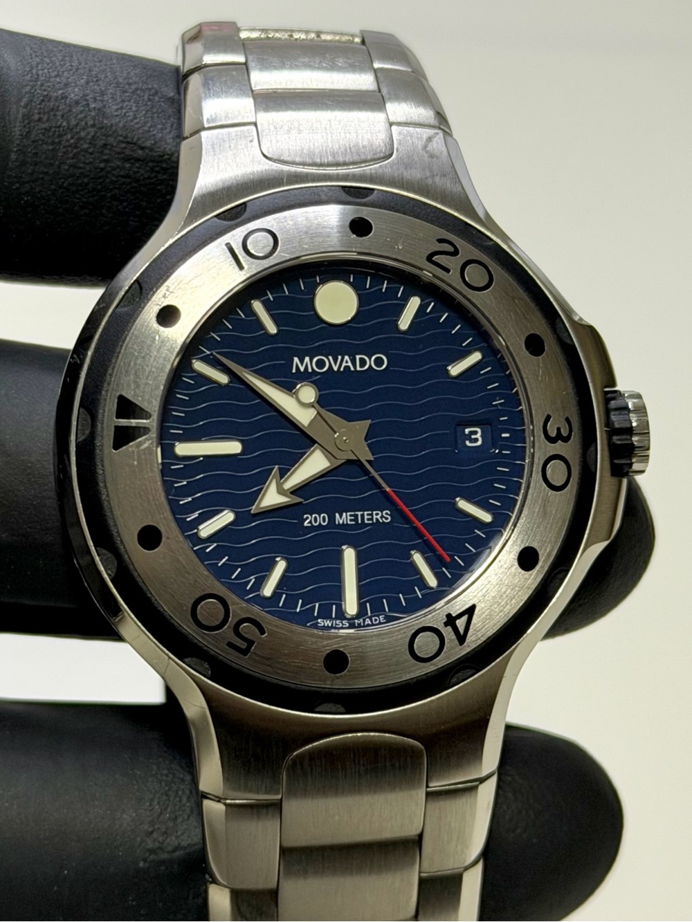 Movado Series 800 Blue Dial Diver Date Silver Stainless Steel 38mm Luxury Watch